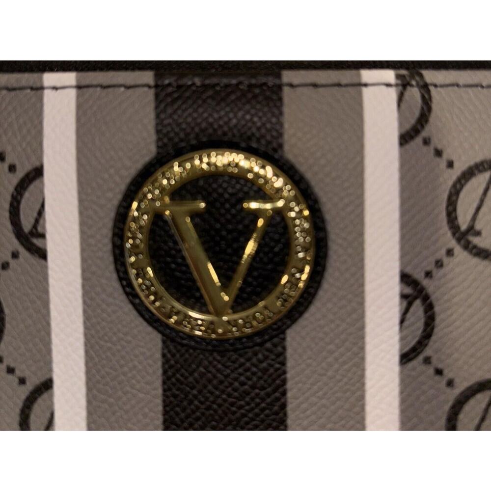 Vera New York Signature Zip Around Wallet Clutch Gray Logo NWT - Picture 3 of 7